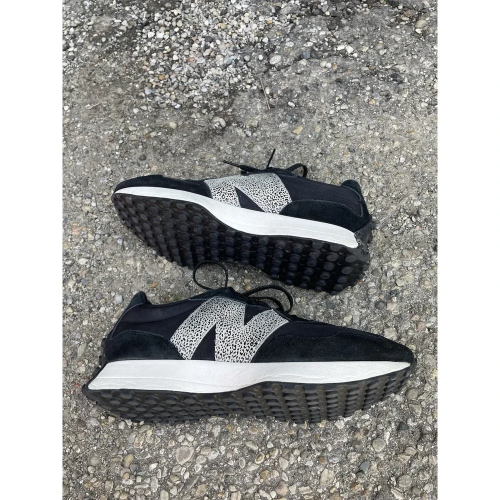 New Balance Women's 327 'Black Leopard' Casual Athletic Shoes Sz  10.5 - Picture 3 of 16